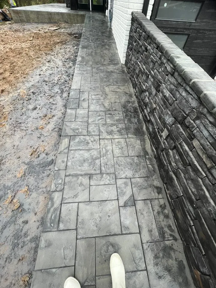 Walkways, Steps & Entries project by Pumas Concrete
